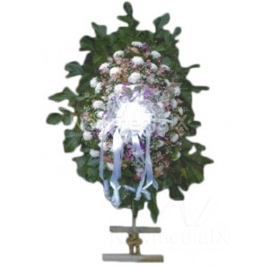 Wreath with stand 22