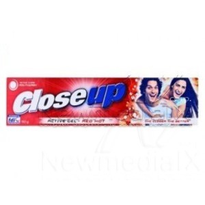 Close Up Active Gel red hot toothpaste